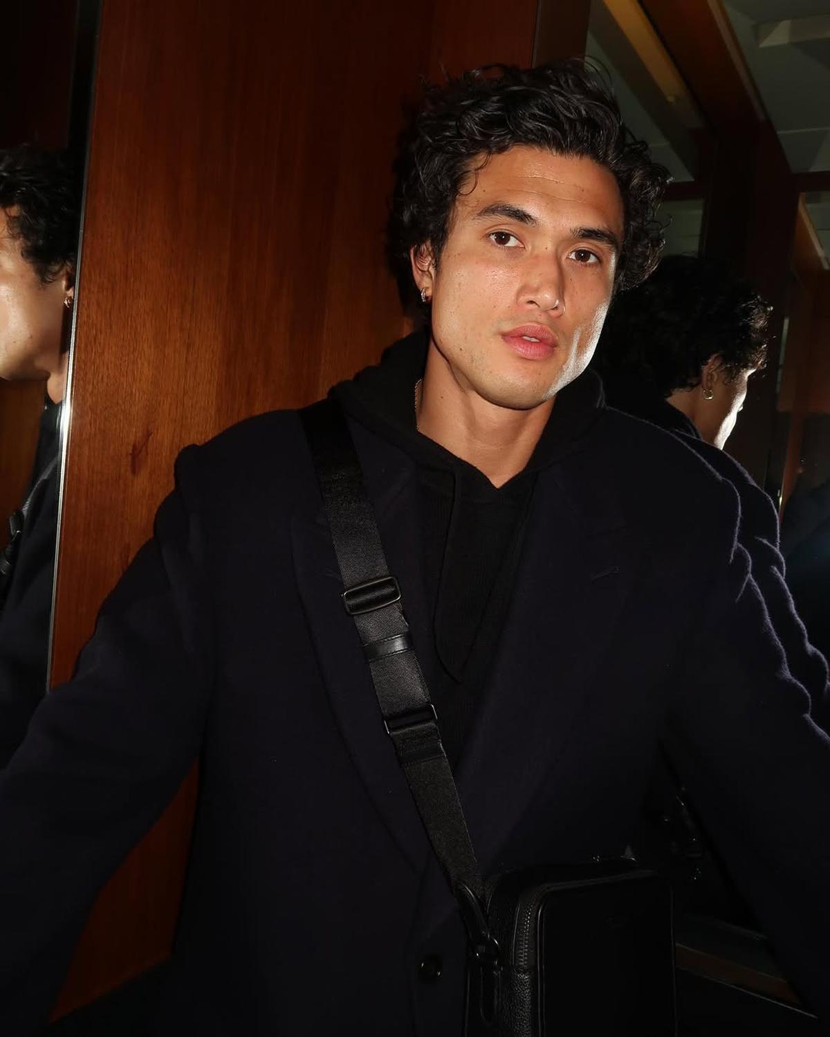 Potret Charles Melton yang Jadi Model Video Klip Lagu Jennie 'Love Hangover'