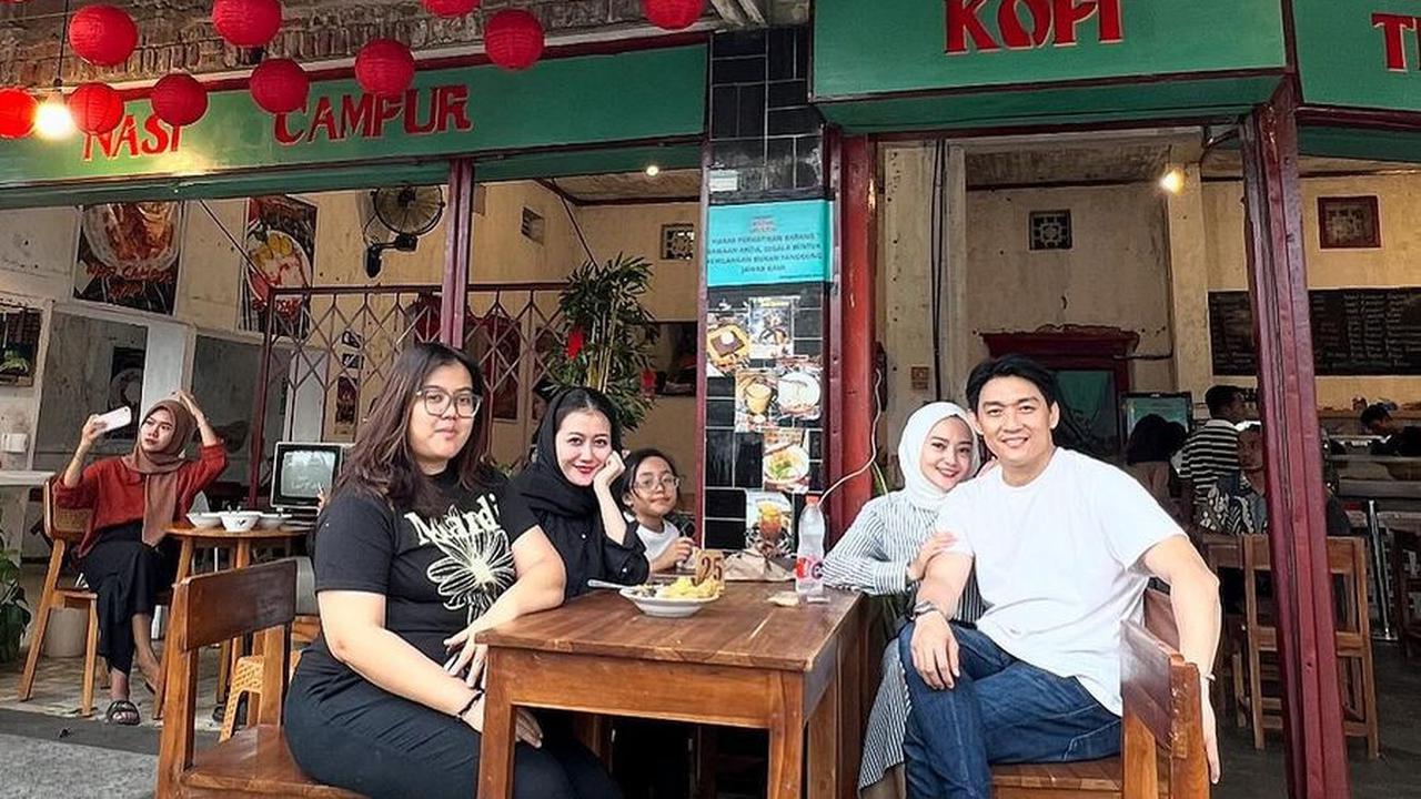 8 Foto Ifan Seventeen dan Citra Monica Saat Ziarah ke Makam Dylan Sahara
