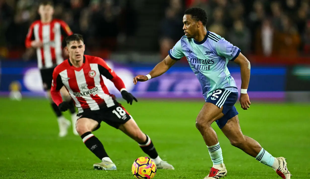 Bermain tandang, Arsenal menang 3-1 atas Brentford. (JUSTIN TALLIS/AFP)