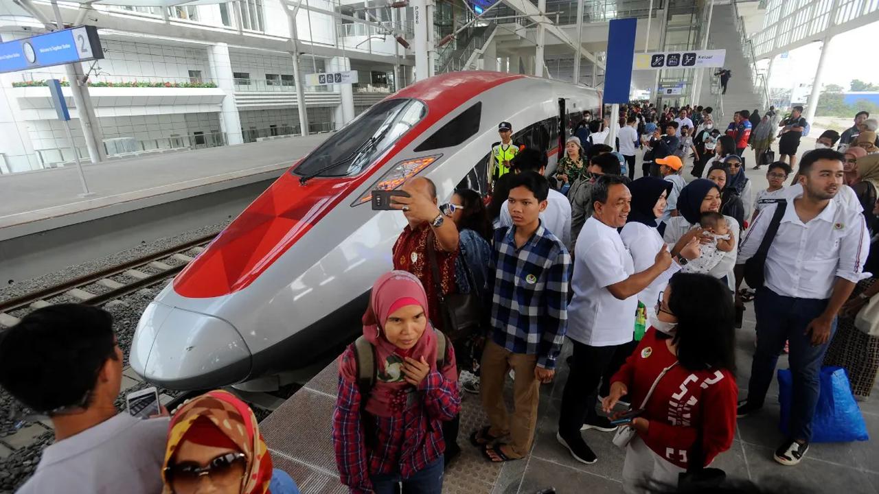Eva juga mengimbau masyarakat memperhatikan jadwal perjalanan yang tersedia setiap harinya hingga 30 September 2023.<br>
