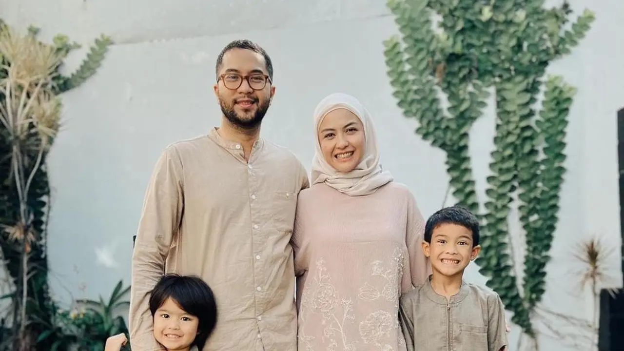 Potret Anak Laki-laki Revalina S Temat Punya Wajah Tampan