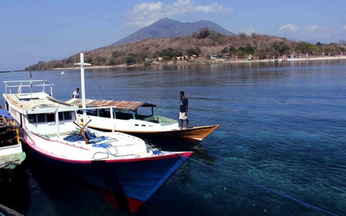 Menyusuri keindahan pesisir Pulau Alor yang masih perawan