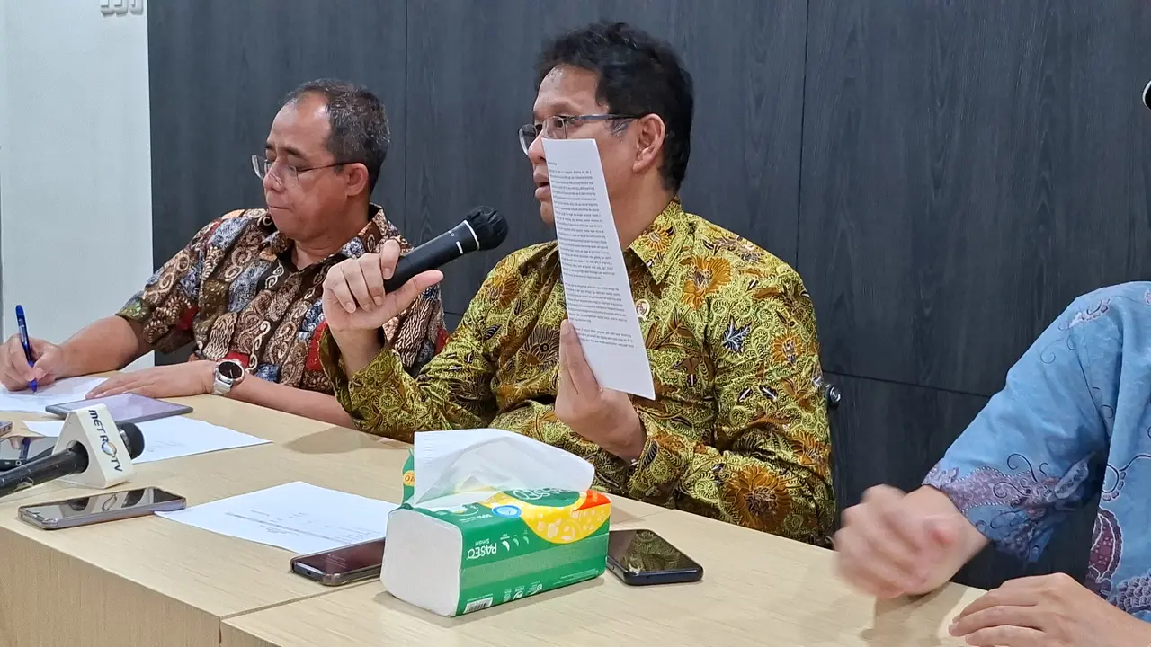Menteri Keuangan (Menkeu) Purbaya Yudhi Sadewa di Kantor Kementerian Keuangan, Jakarta, Jumat (17/10/2025). (Liputan6.com/Arief)