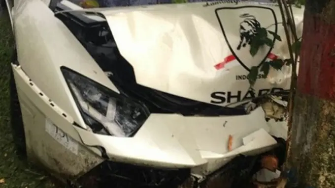 Mobil Raffi Ahmad Kecelakaan