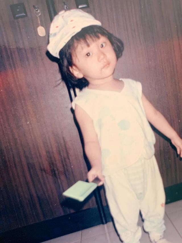 Blasteran Tionghoa – Indonesia, Ini 6 Potret Lawas Masa Kecil Larissa Chou