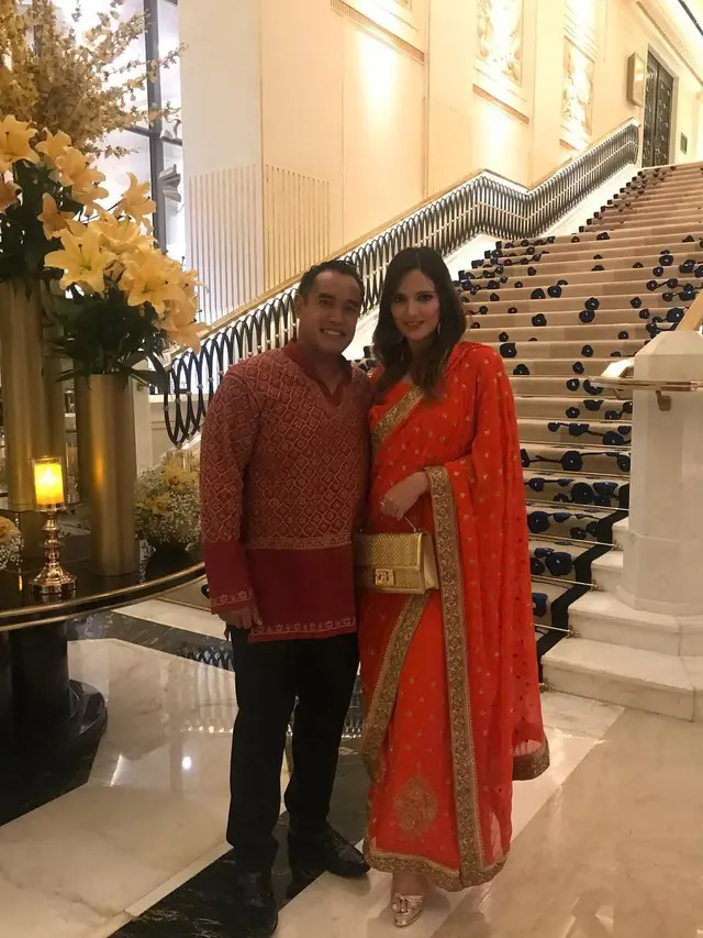 [Bintang]  Nia Ramadhani dan Ardi Bakrie