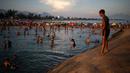 Temperatur udara di Rio de Janeiro sempat menyentuh 60,1 derajat Celcius pada hari Sabtu (16/3/2024). (TERCIO TEIXEIRA/AFP)