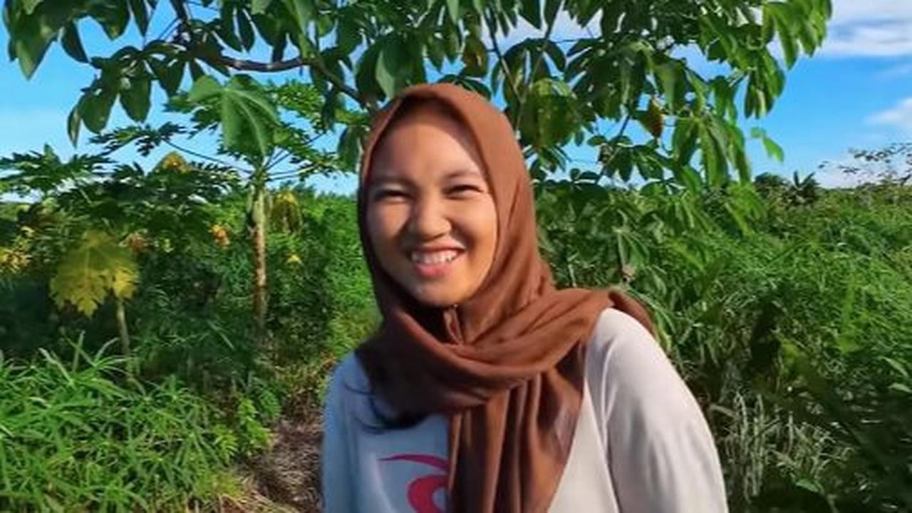 Gadis Manis Transmigrasi Asal Wonosobo Rela Berhenti Sekolah demi Bantu Orangtua Bertani