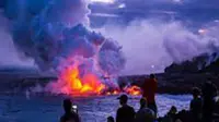 Erupsi gunung api bawah laut terjadi di perairan selatan di sekitar kompleks Gunung api Ile Werung, Kabupaten Lembata, Nusa Tenggara Timur, Senin (29/11/2021). (Liputan6.com/ Istimewa)