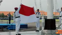 Citizen6, Kobangdikal: Penaikan Bendera merah Putih Pada Upacara Bendera 17an di Lapangan Maluku, Kobangdikal, Surabaya pada, Selasa, (17/4). (Pengirim: Penkobangdikal)