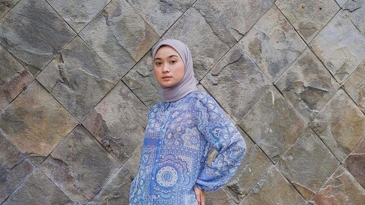 Kulot Jeans Naik Kelas, 7 Gaya Santun tapi Stunning untuk Kondangan Hijabers