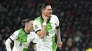 Pemain Liverpool, Darwin Nunez melakukan selebrasi setelah mencetak gol kemenangan timnya ke gawang Bournemouth pada laga 16 besar Carabao Cup 2023/2024 di Vitality Stadium, Bournemouth, Inggris, Kamis (02/11/2023) dini hari WIB. Liverpool sempat unggul memalui Cody Gakpo namun disamakan oleh Justin Kluivert. (AP Photo/Andrew Matthews)