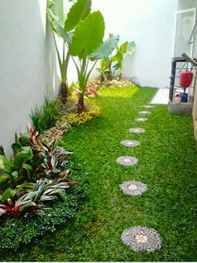 Taman dengan Rumput Sintetis