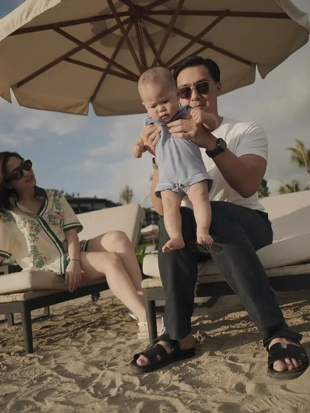 Outfit Santai Nikita Willy saat Liburan ke Labuan Bajo. [@nikitawillyofficial94]