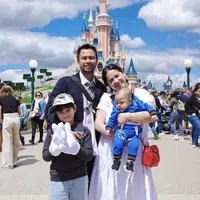 Tampilan Rafatar dan Rayyanza di Paris bersama Nagita dan Raffi Ahmad, credit: @raffinagita1717