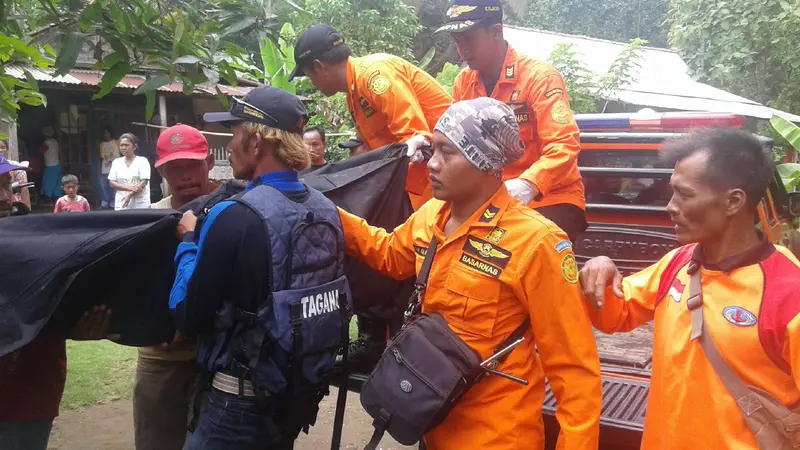 3 Nelayan Hilang Ditelan Ombak Laut Selatan