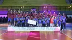 Surabaya Samator akhirnya memastikan diri sebagai peringkat ketiga putra Proliga 2026. Dalam laga penentu atau leg ketiga yang berlangsung di GOR Amongrogo, Yogyakarta, Kamis (23/4/2026) malam, tim asuhan Rodolfo Sanchez sukses menumbangkan Jakarta Garuda Jaya 3-0 (25-19, 25-17, 25-20). (Dok. PBVSI)