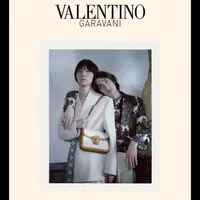 Alessandro Michele membuka pintu lain menuju dunia imajinasinya melalui peluncuran kampanye iklan pertama.