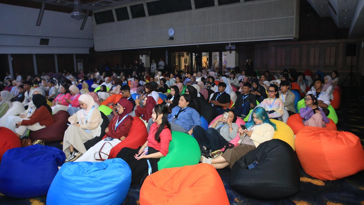 FOTO: Keseruan Gen Z Fest Gaungkan Anti Bullying dan Kesehatan Mental