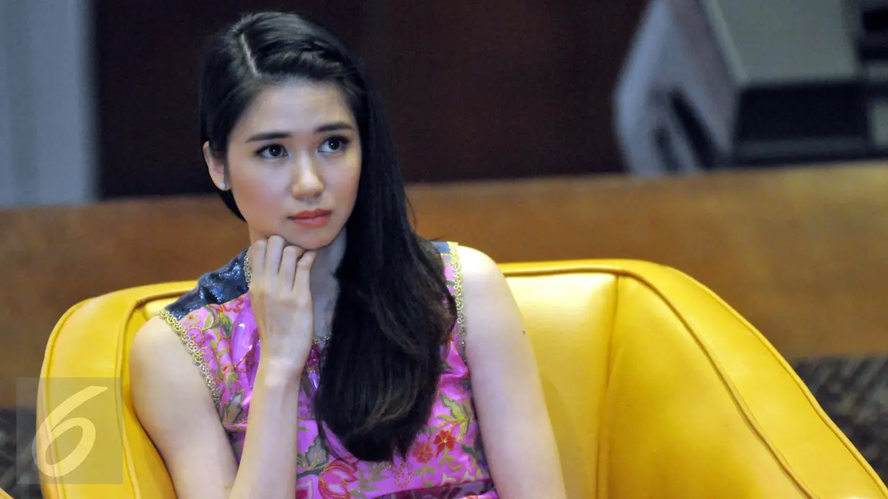20141125-Laura Basuki-Jakarta