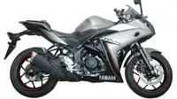 Model sport yang diwakili YZF-R25 versi ABS juga mendapatkan warna dan grafis baru