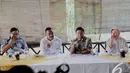 Kiri-kanan: Sekjen DPD Sudarsono Hardjosoekarto, Wakil Ketua Komite Beni Ramdani, Wakil ketua DPD Farouk Muhammad dan Anggota PPU Nurmawati Dewi saat konferensi Pers mengenai keterlibatan DPD atas revisi UUD MD3, Jakarta, Minggu (22/11/2014). (Liputan6.co