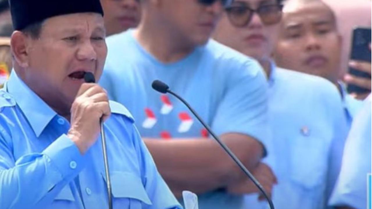 Dalam kampanye tersebut, Prabowo menyapa Titiek Soeharto. Sejumlah massa yang hadir pun berteriak gemuruh.