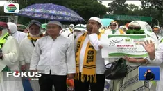 Calon jemaah umrah demo di depan Istana Negara menuntut direktur PT SBL dibebaskan untuk menagih janji diberangkatkan umrah dan haji.