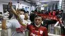 Suporter Persis Solo saat melawan Rans Cilegon FC pada laga babak 8 besar Grup X Liga 2 di Stadion Pakansari, Bogor, Rabu (15/12/2021). (Bola.com/M Iqbal Ichsan)