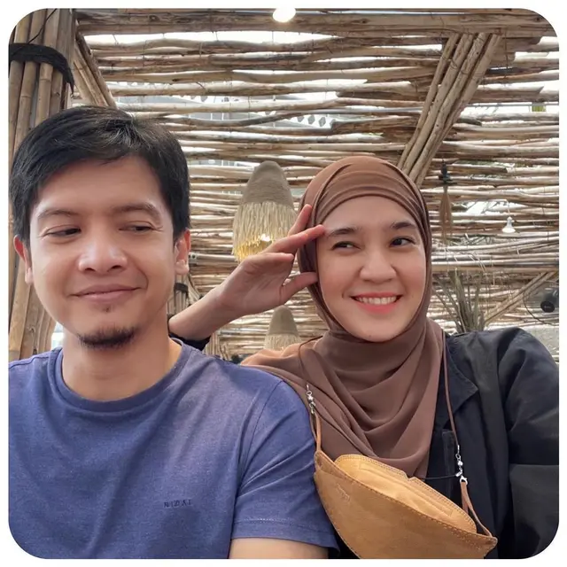 Dhini Aminarti dan Dimas Seto