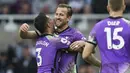 Harry Kane. Striker berusia 28 tahun yang telah memperkuat Tottenham Hotspur selama 12 musim sejak 2010/2011 ini total telah mencetak 167 gol dari 252 laga di Liga Inggris. Gol teranyar dan pertama di musim ini dicetak saat menang 3-2 atas Newcastle United, 17 Oktober 2021. (AP/Jon Super)
