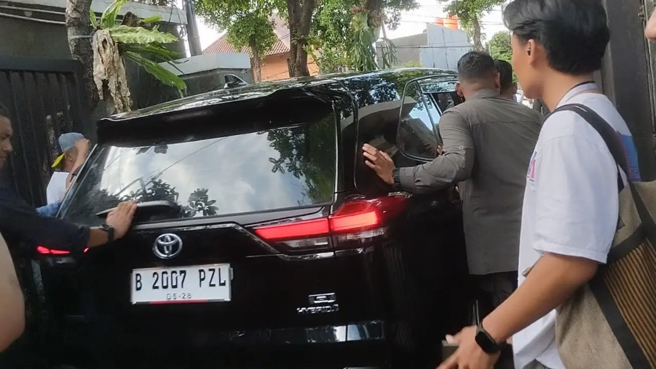 Calon presiden (capres) Anies Baswedan meninggal Rumah Pemenangan AMIN di Jalan Diponegoro 10, Menteng, Jakarta Pusat, Rabu (14/2/2024).
