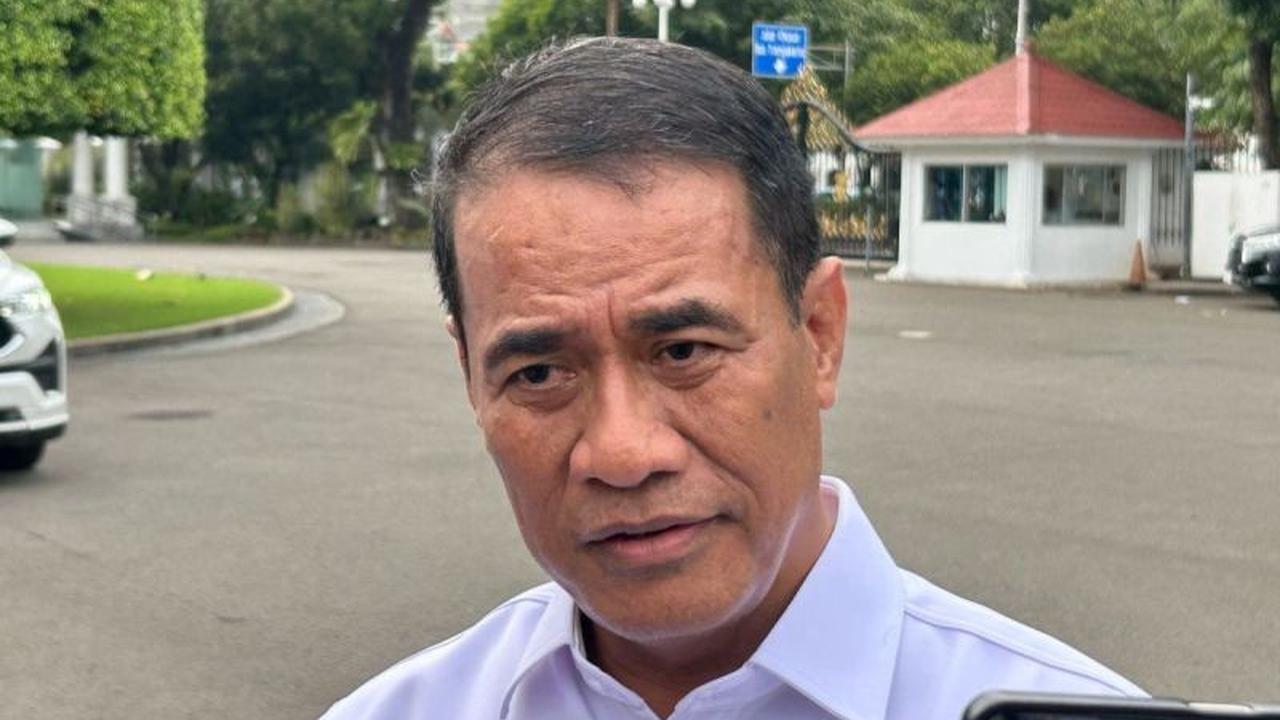 Mentan Minta Tambahan Anggaran Bulog Sewa Gudang Hadapi Lonjakan Produksi Beras