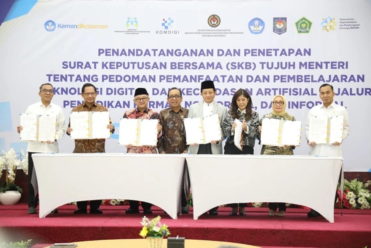Mendagri Tandatangani SKB 7 Menteri tentang Pedoman Pemanfaatan Teknologi Digital dan Kecerdasan Artifisial