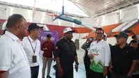 Deputi Pembudayaan Olahraga Kemenpora bersama rombongan meninjauprogres pembangunan venue PON Papua 2020 di Mimika.