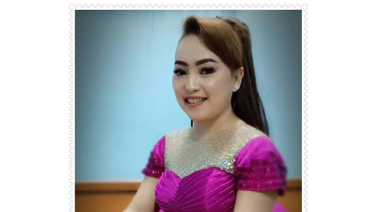 9 Potret Kenangan Lawas Cantiknya Mendiang Mpok Alpa Ketika Awal-awal Viral Tahun 2018 Lalu, Bikin Nostalgia