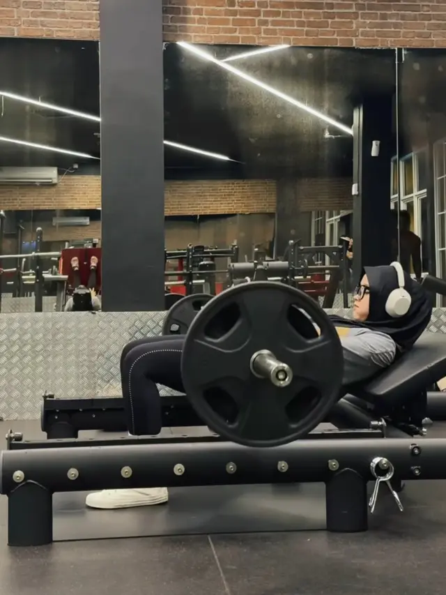 Putri Delina Nge-Gym
