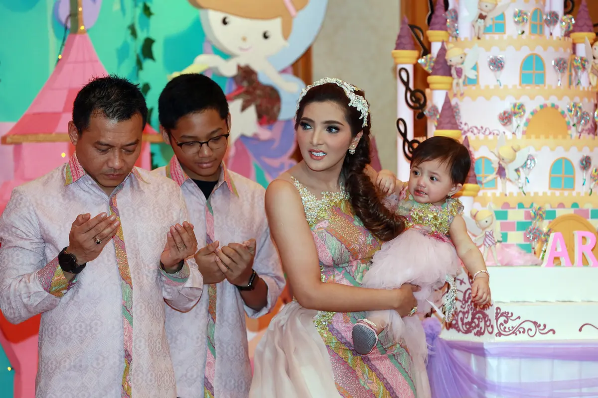 [Bintang] Arsy dan Ashanty