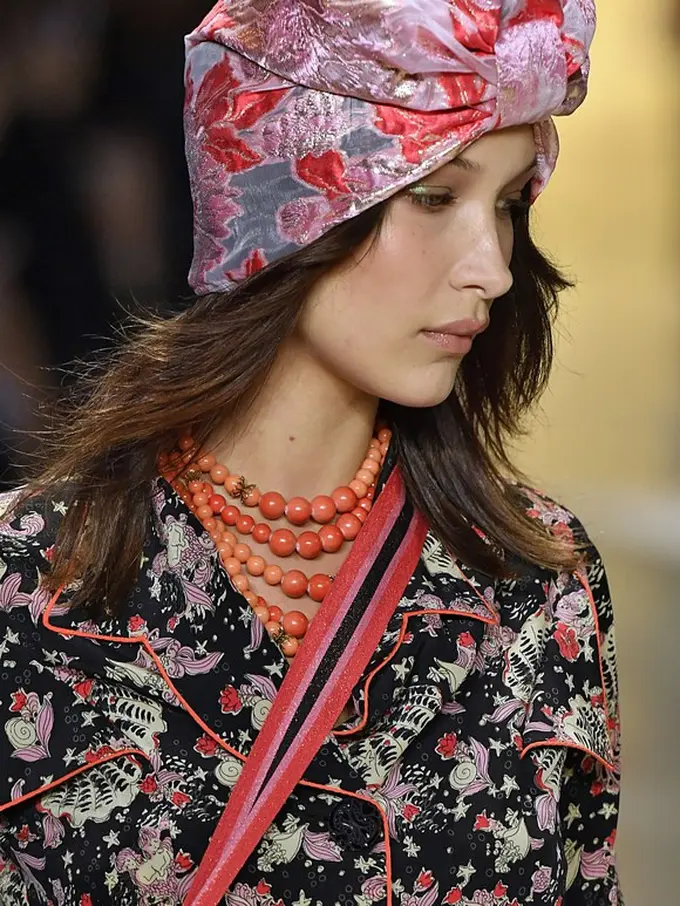 Pat McGrath - Tren Makeup NYWF: Holographic Shadow, No-Makeup (Makeup) Look