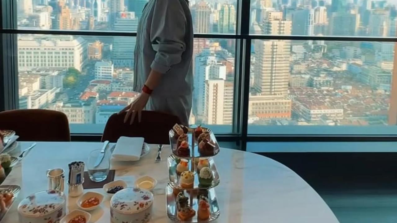 Hari Pernikahan dengan Maxime Bouttier Makin Dekat, Luna Maya Dapat Kejutan Bridal Shower Mewah di Shanghai