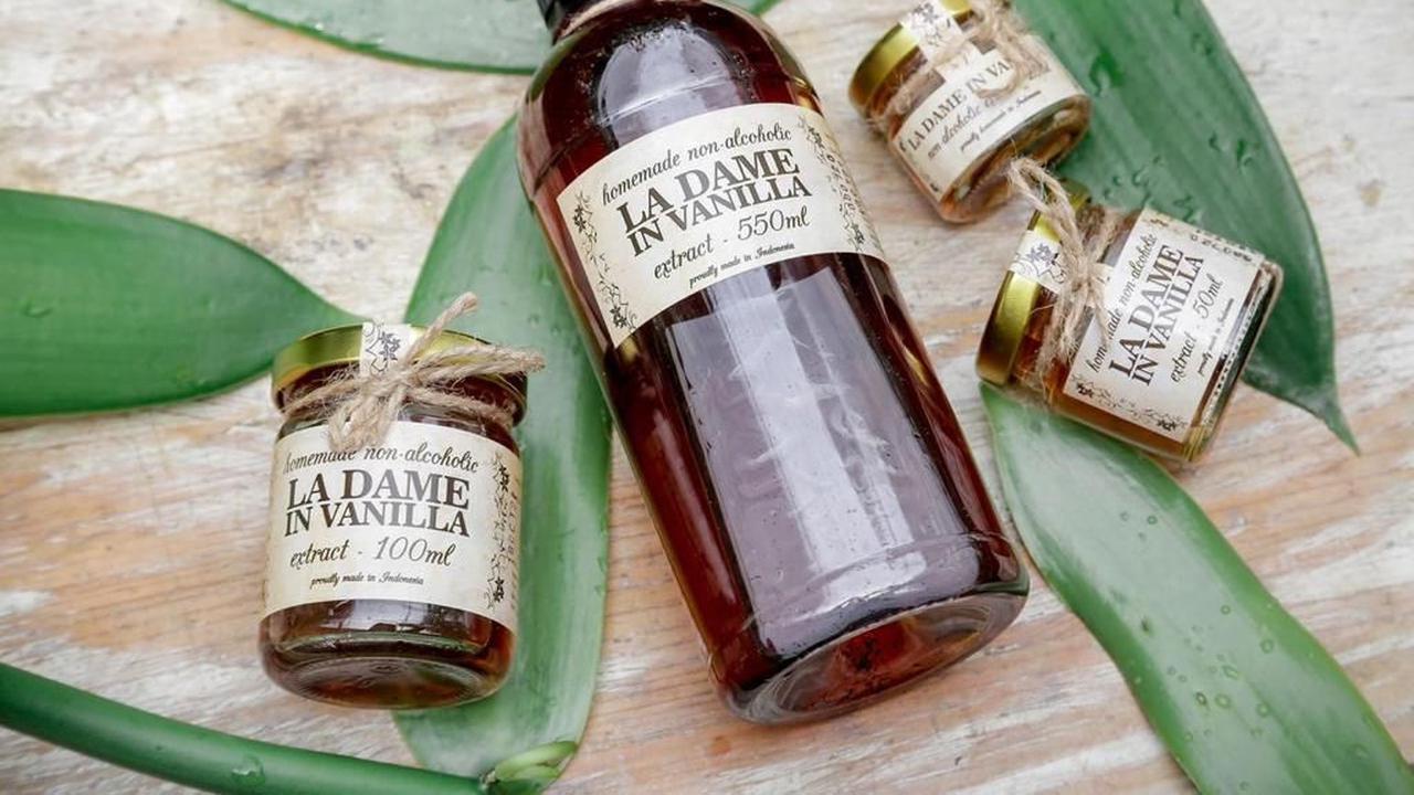 La Dame in Vanilla merupakan salah satu UMKM yang memproduksi dan pelopor ekstrak vanila halal untuk dapat berbagi kecintaan vanila asli kepada masyarakat Indonesia dan dunia.