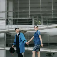 Sarah Menzel tampil memikat dengan gaya kebayanya yang tak pernah gagal. [Foto: Instagram/ Sarah Menzel]