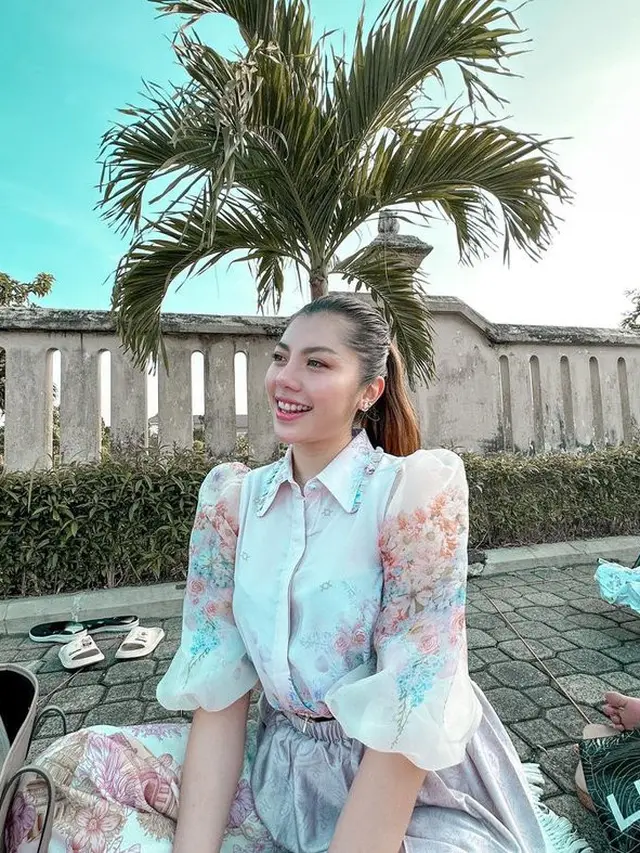 Julia Vio Lebaran Idul Fitir 2023