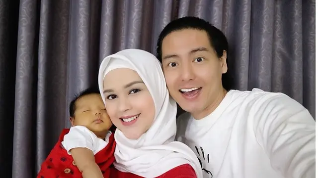 6 Potret Cut Meyriska dan Roger Danuarta Rayakan Setahun Pernikahan, Romantis