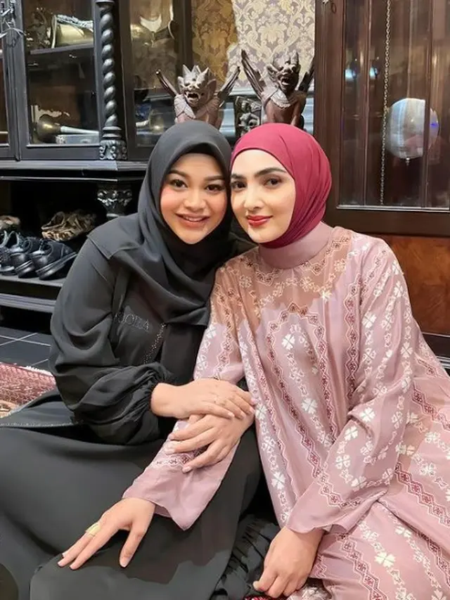 Aurel Hermansyah dengan outfit menawan (Instagram/aurelie.hermansyah)