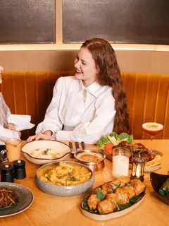 St. Regis menghadirkan rangkaian pengalaman Ramadan Kareem at the House of Astor. [Dok/St.Regis Jakarta]