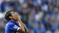 Leonardo Ulloa mendadak tenar di akhir pekan ini. Pemain asal  Argentina itu mencetak dua gol saat membantu Leicester menang 5-3 atas MU.