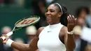 Serena Williams pertama kali meraih gelar Wimbledon  pada 2002 saat mengalahkan kakanya Venus Williams dengan skor 7-6, 6-3. Total Serena telah meraih tujuh gelar ajang bergengsi Wimbledon. (AFP/ Justin Tallis)