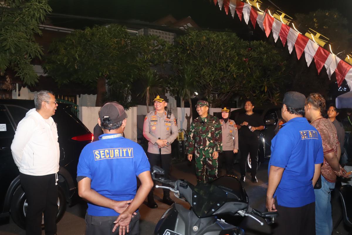 Wali Kota Tangsel Benyamin Davnie bersama Forkopimd melakukan pemantauan Siskamling di berbagai wilayah