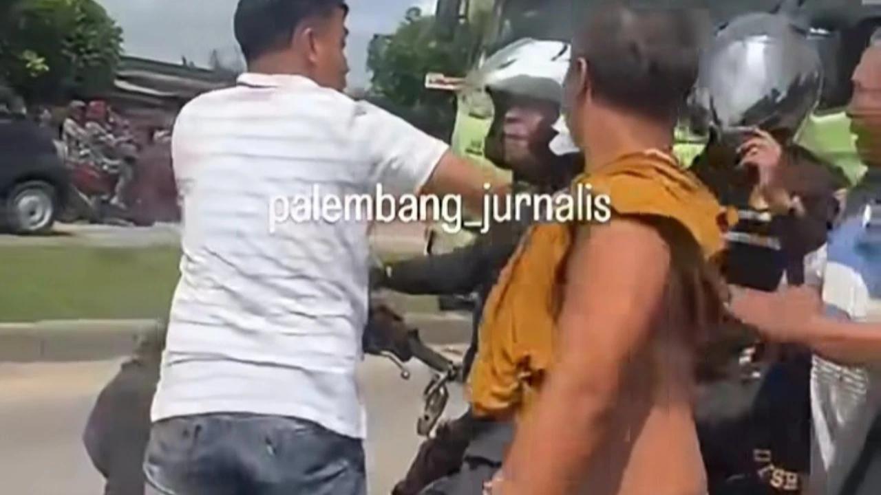 Viral Petugas Dishub Palembang Dikepung Sopir Truk, Dianggap jadi Biang Kerok Kecelakaan Beruntun